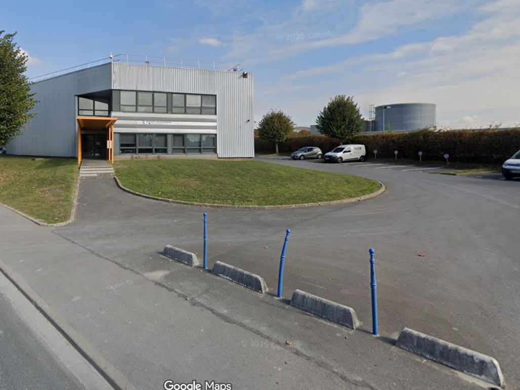 Location entrepôts 1040 m² non divisibles