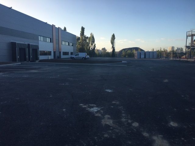 Location entrepôts 1282 m² non divisibles
