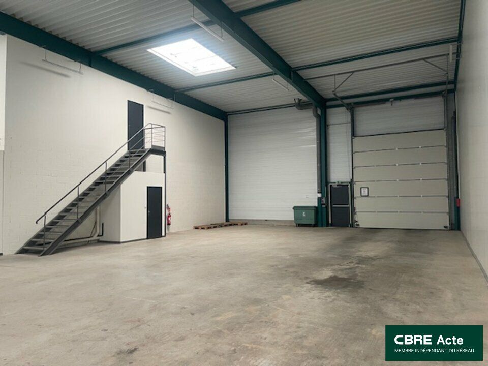 Location local d''activites 436 m² non divisibles