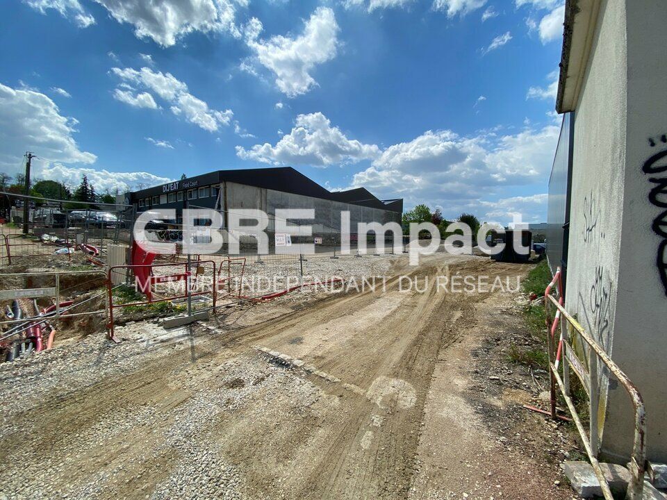 Local de 8000 m² NEUF - DIJON (face IKEA)