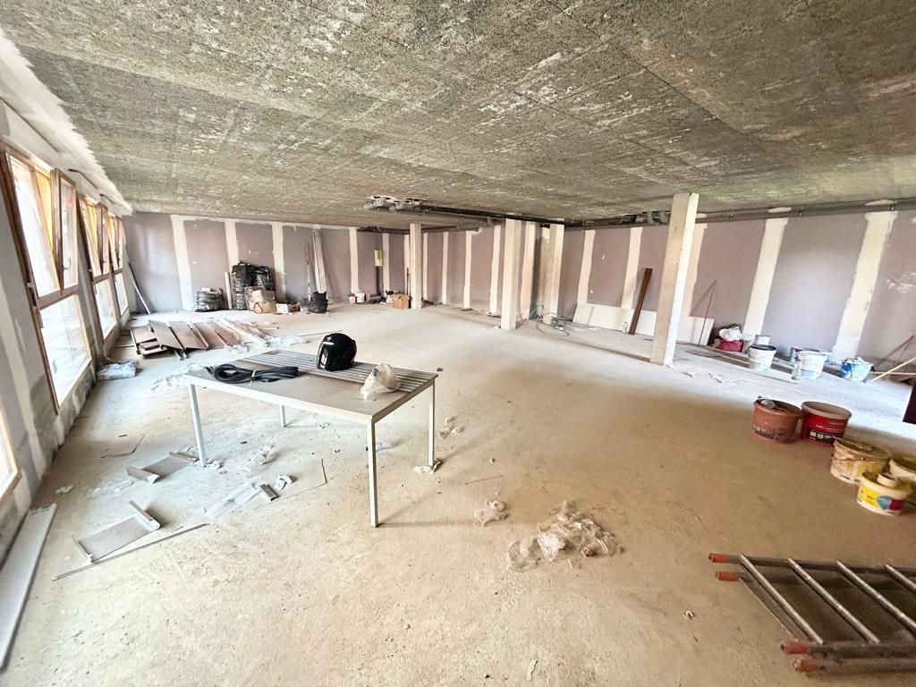 Location local commercial 116 m² non divisibles