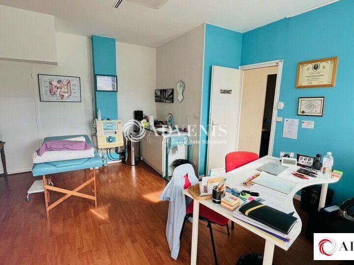 A LOUER - BUREAU - 45m² 
