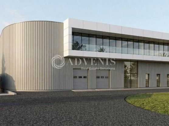 Vente local d''activites 1949 m² non divisibles