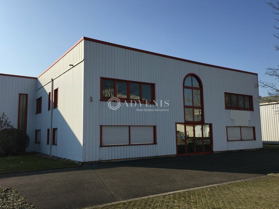 Location local d''activites 886 m² non divisibles