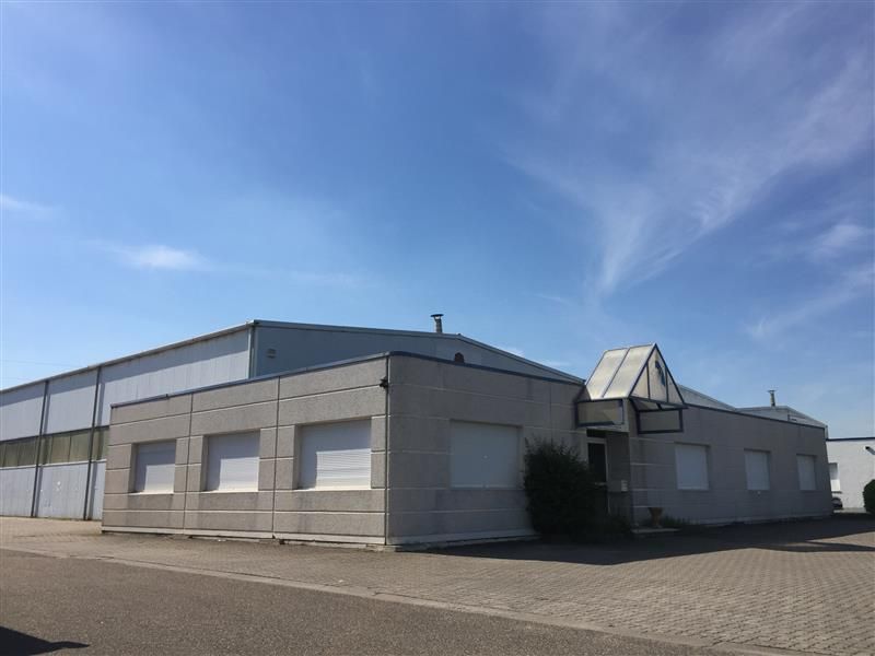 Location local d''activites 882 m² non divisibles
