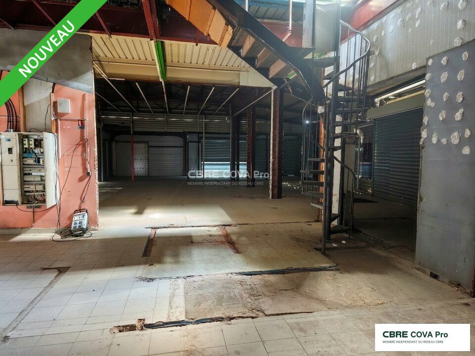 Location local commercial 420 m² non divisibles