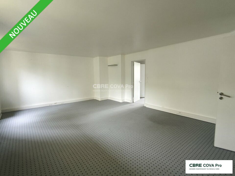 Vente bureaux 141.15 m² non divisibles