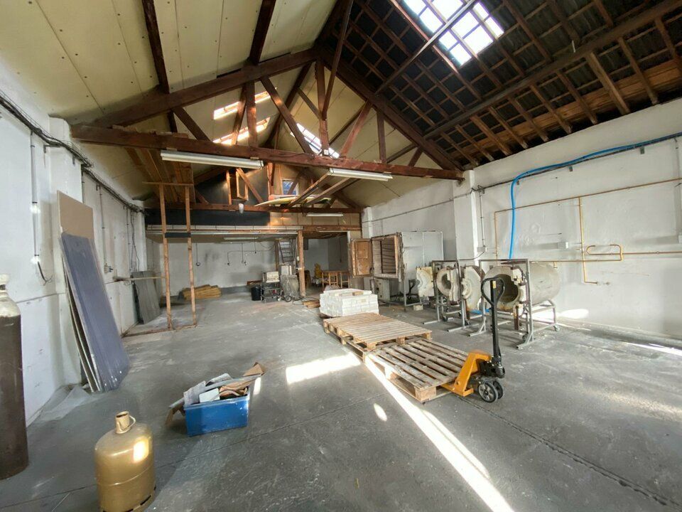 Location local d''activites 525 m² non divisibles