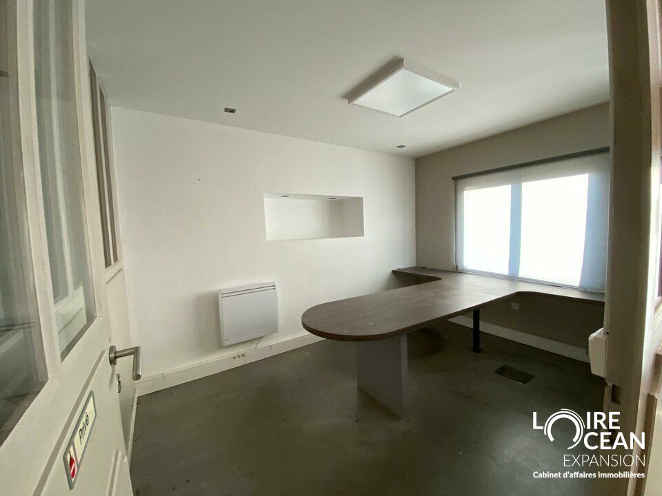 Location local d''activites 205 m² non divisibles
