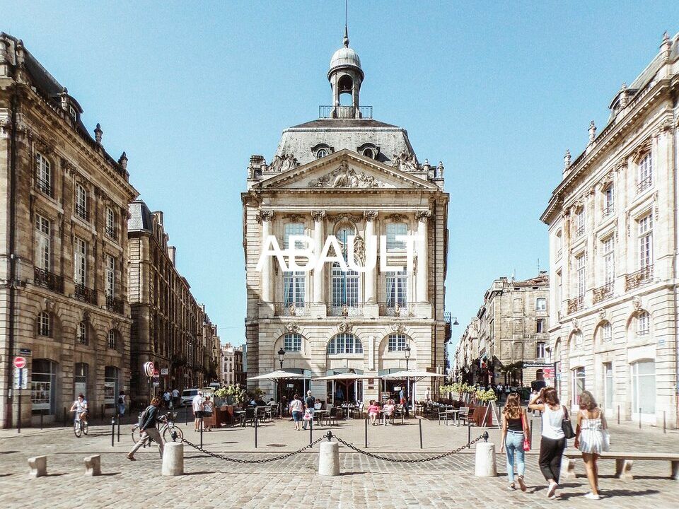 A VENDRE DROIT AU BAIL LOCAL COMMERCIAL D'ENVIRON 55 M² BORDEAUX HYPERCENTRE