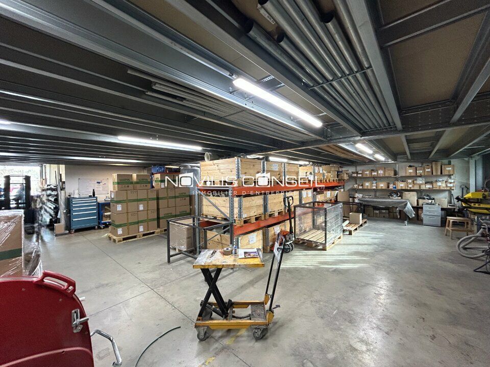 Location activité/entrepôt - 396 m²