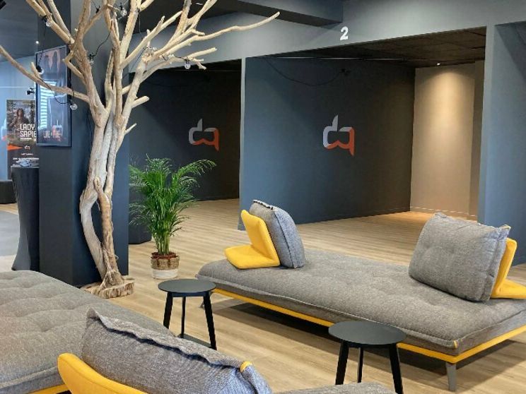 Location local commercial 450 m² non divisibles