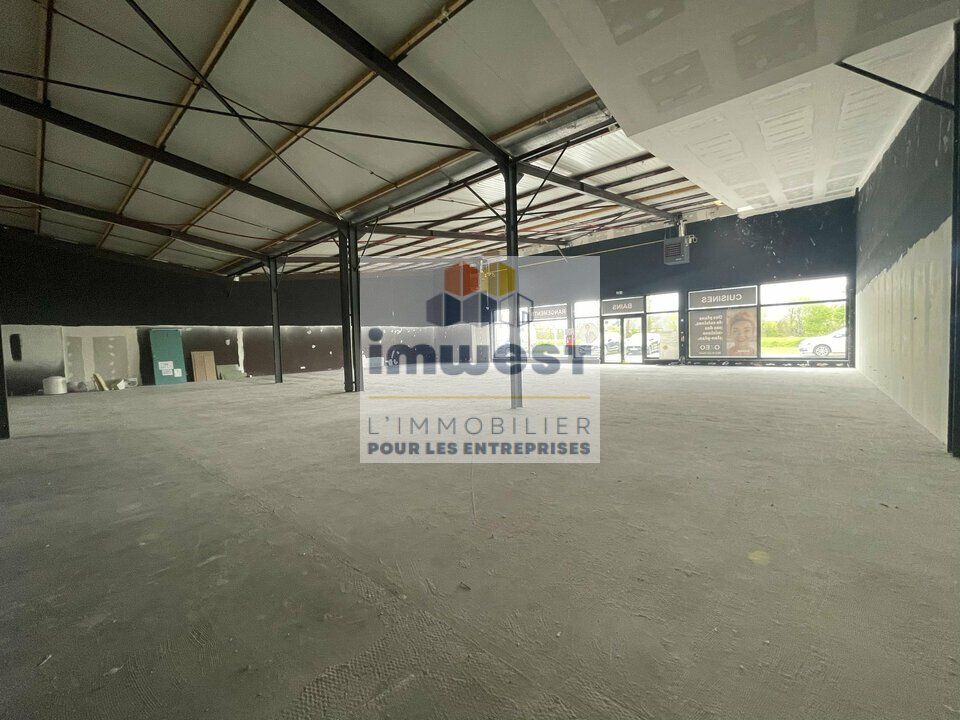 Location local commercial 458 m² non divisibles