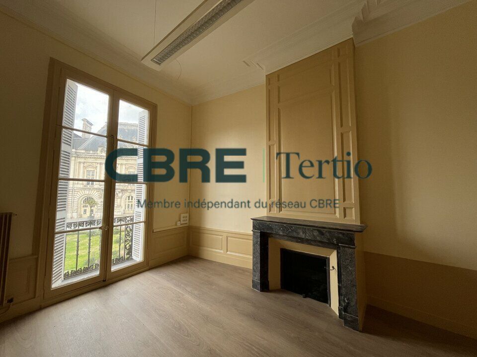 Location bureaux 129 m² non divisibles