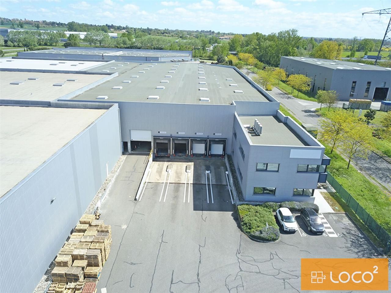 Location local 4582.00 m² à VILLENEUVE LES BOULOC