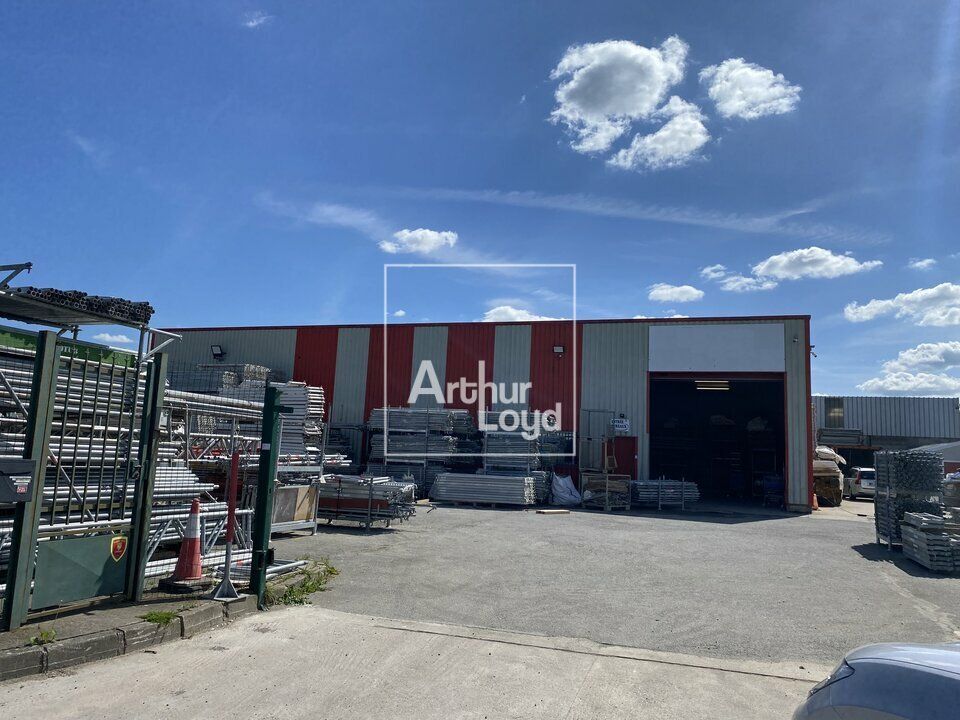 Vente local d''activites 649 m² non divisibles