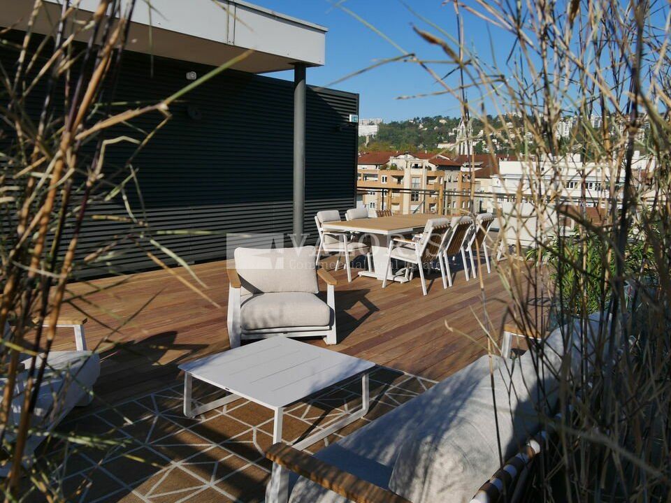 Bureau à vendre - 1256 m²