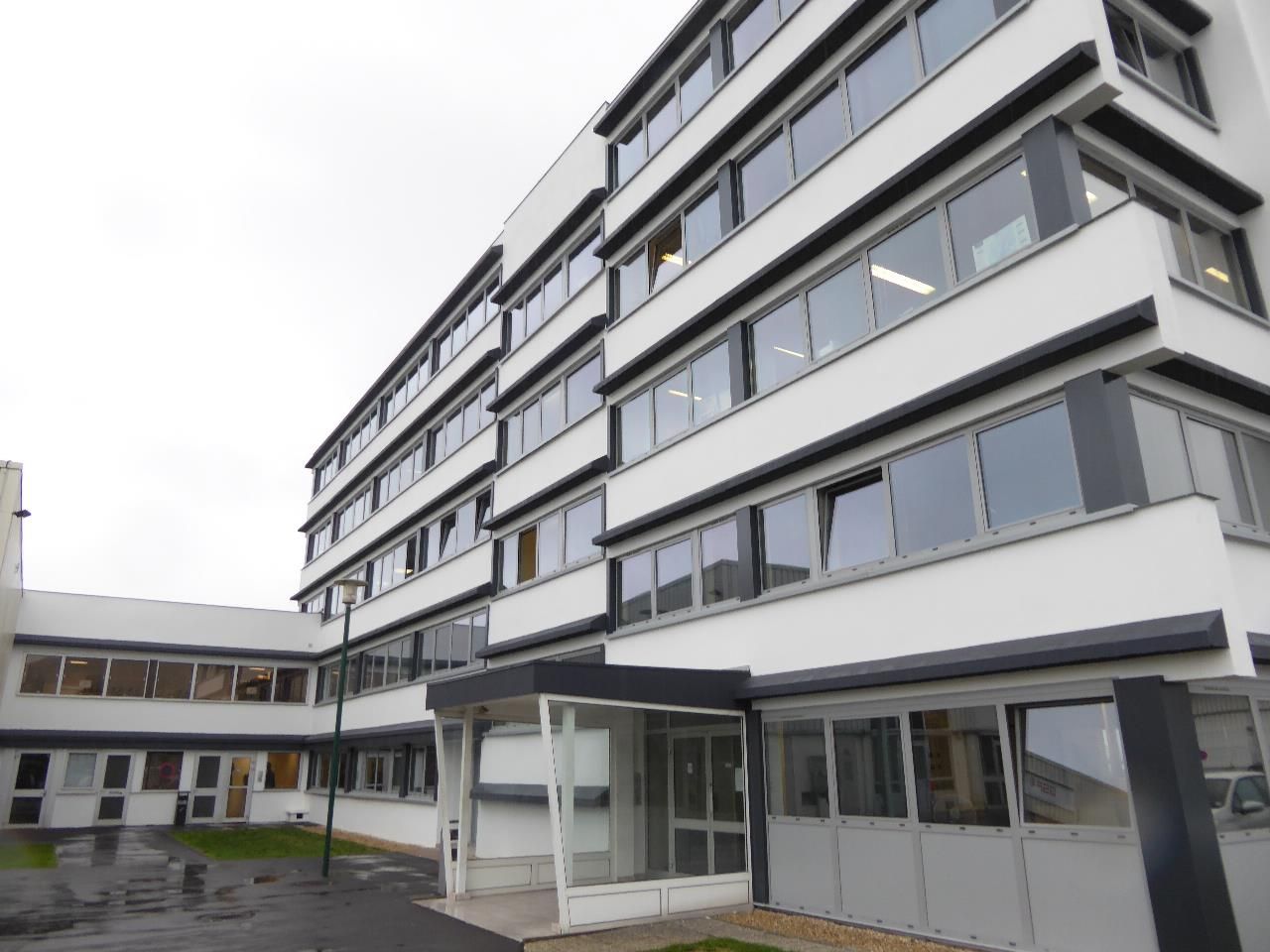 Location bureaux 193.7 m² non divisibles