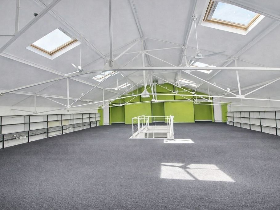 Location bureaux 580 m² non divisibles