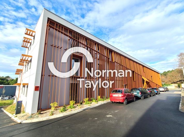 Vente bureaux 3378 m² divisibles à partir de 48 m²