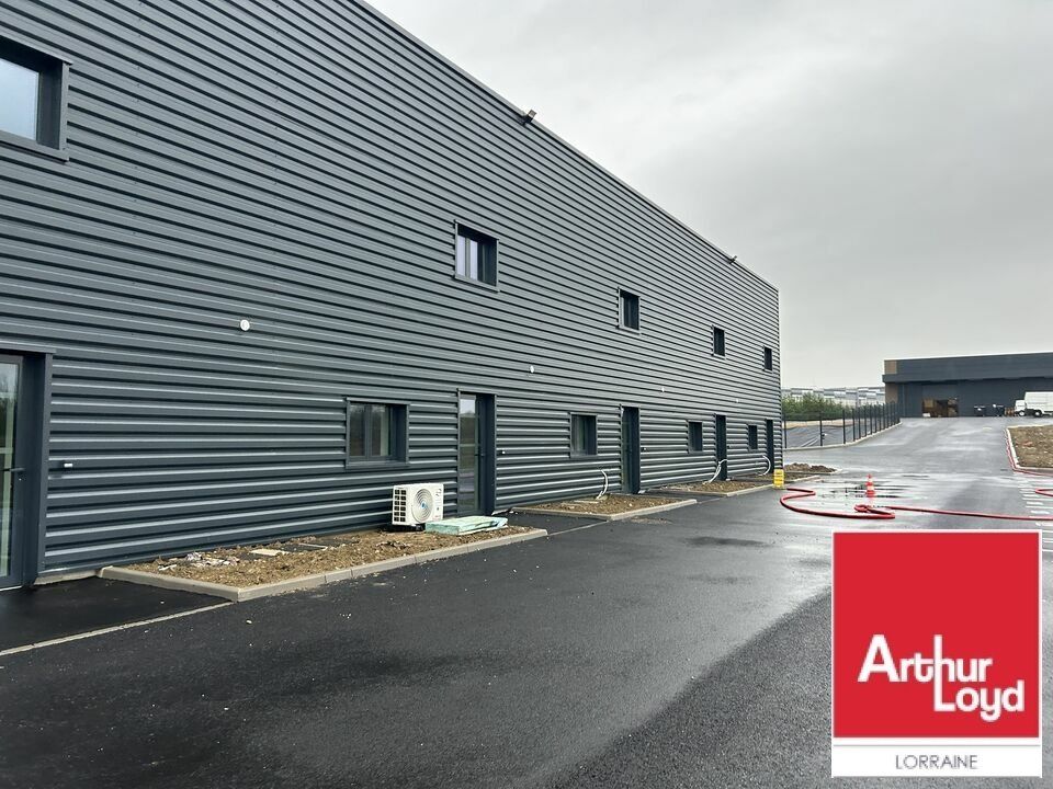 Location activité/entrepôt - 143 m²