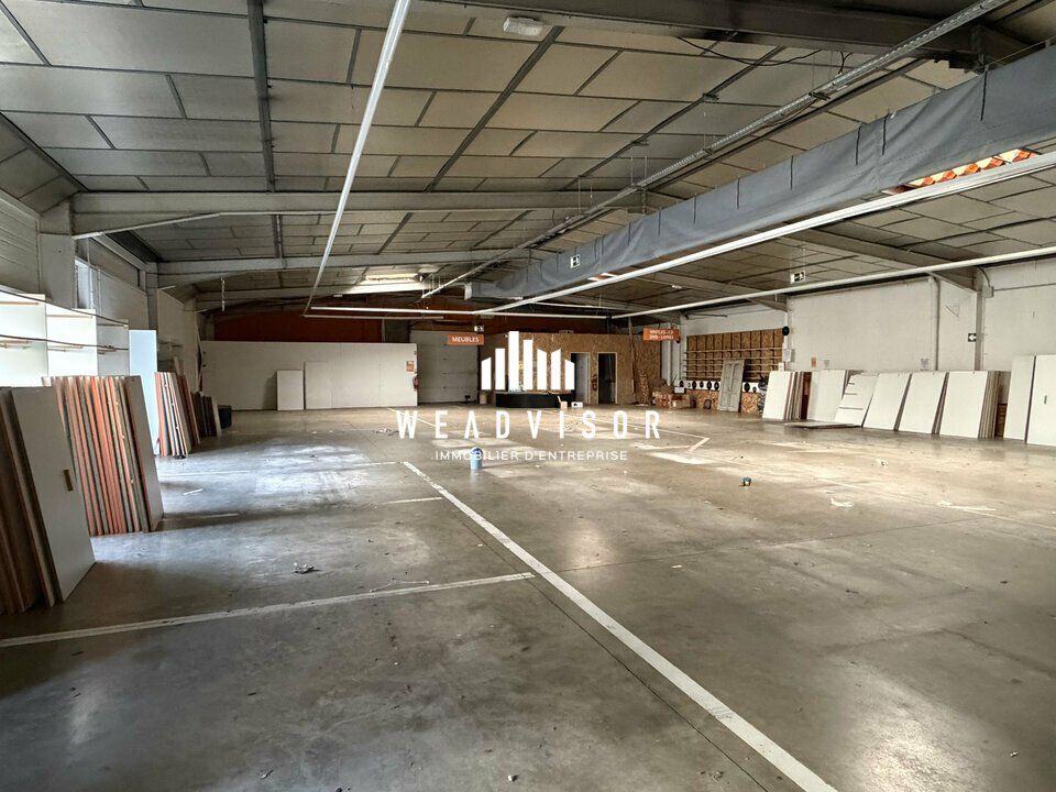 Location local commercial 1000 m² non divisibles