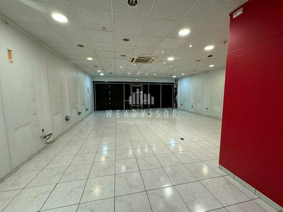 Location local commercial 86 m² non divisibles