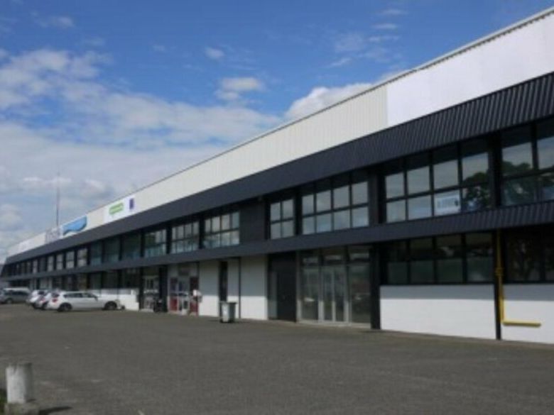 Location entrepot 1502 m² non divisibles