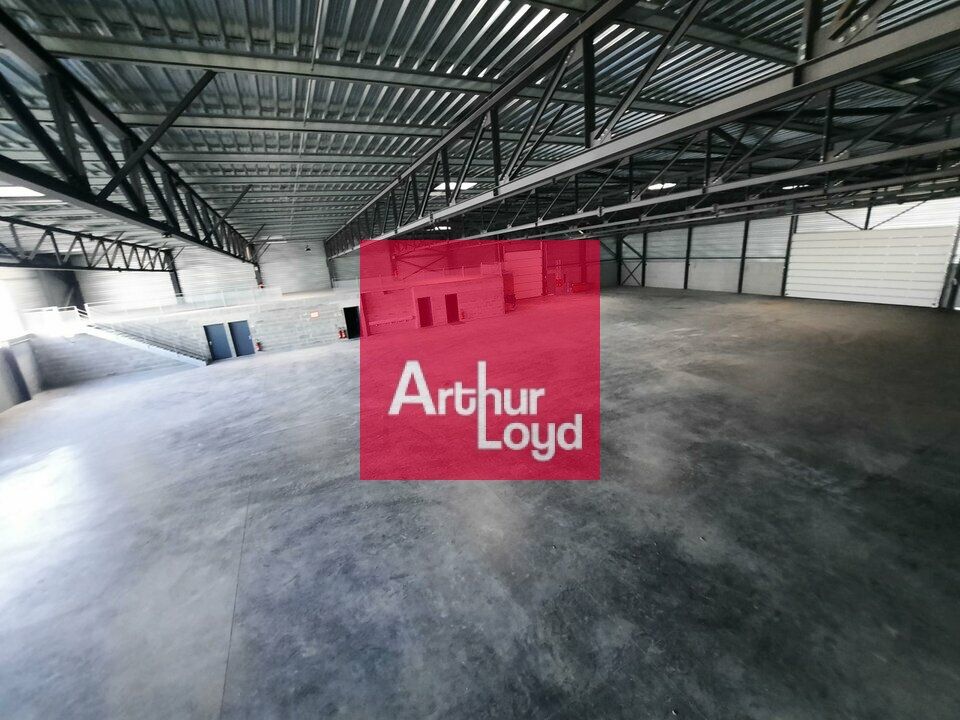 Vente local d''activites 2755 m² non divisibles