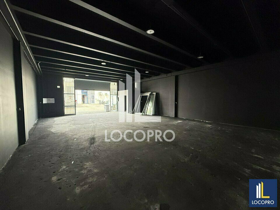 A LOUER - LOCAL D'ACTIVITE - 150 M2 - ANTIBES 