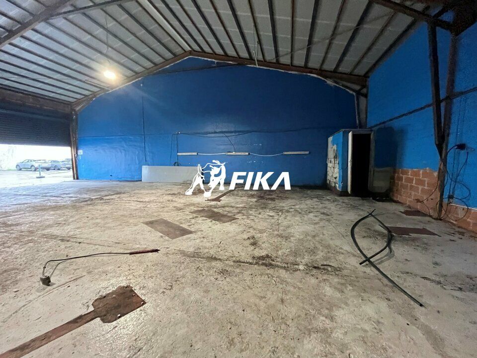 Vente local d''activites 264 m² non divisibles