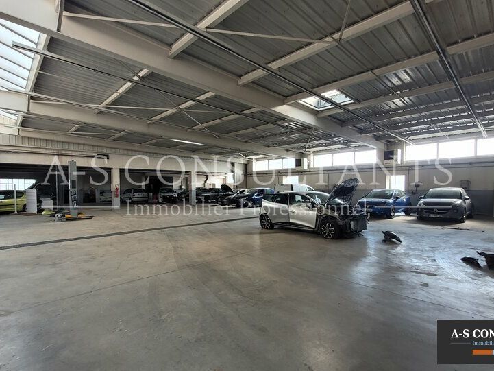 Vente local d''activites 1200 m² non divisibles