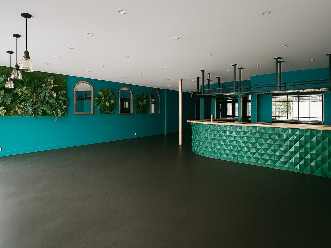 Location local commercial 164 m² non divisibles