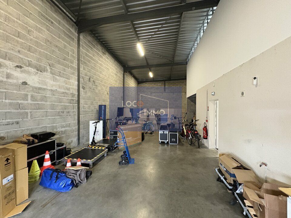 Location local d''activites 286 m² non divisibles