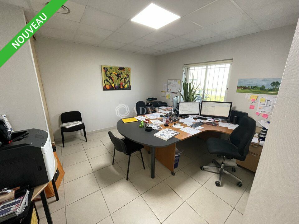 A VENDRE - BATIMENT INDEPENDANT DE 565 M² SUR 2065 M² DE FONCIER - PROCHE MERIGNAC