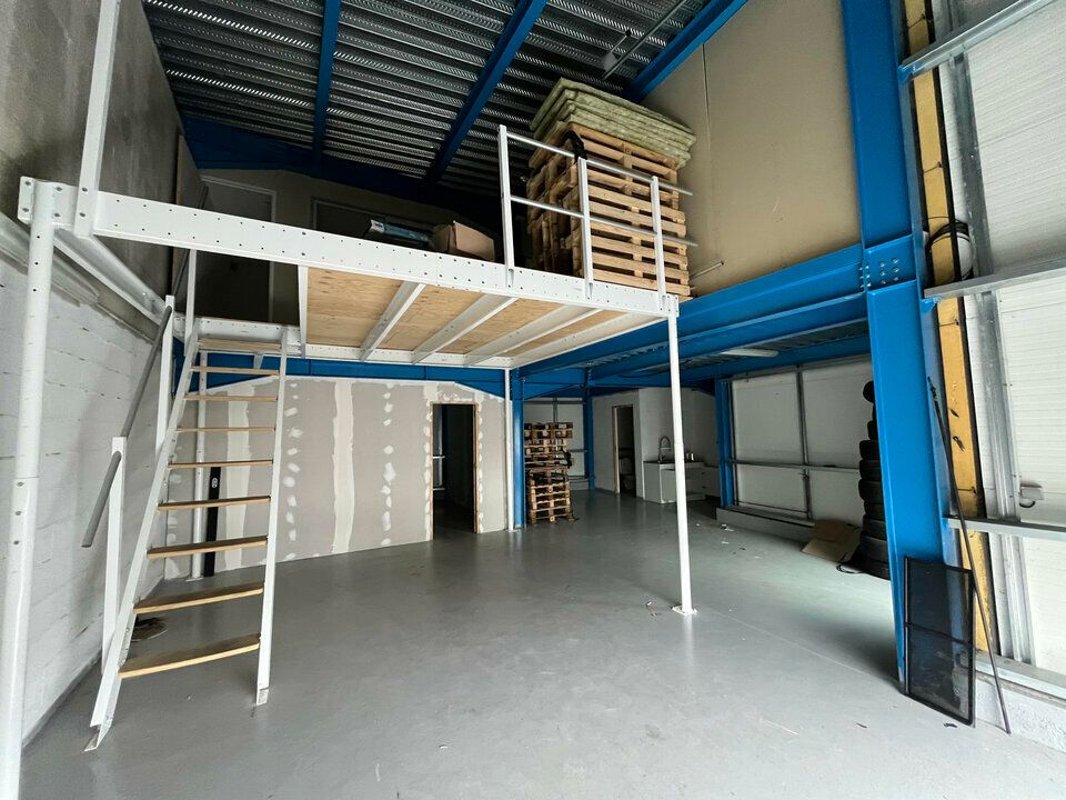 Vente local d''activites 208 m² non divisibles