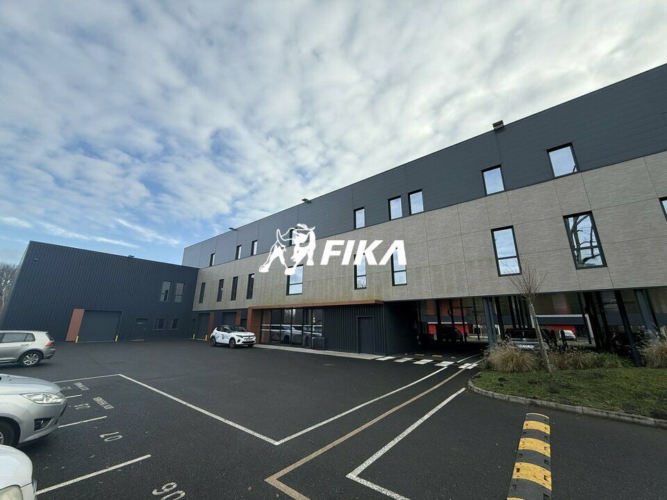Location local d''activites 242.5 m² non divisibles