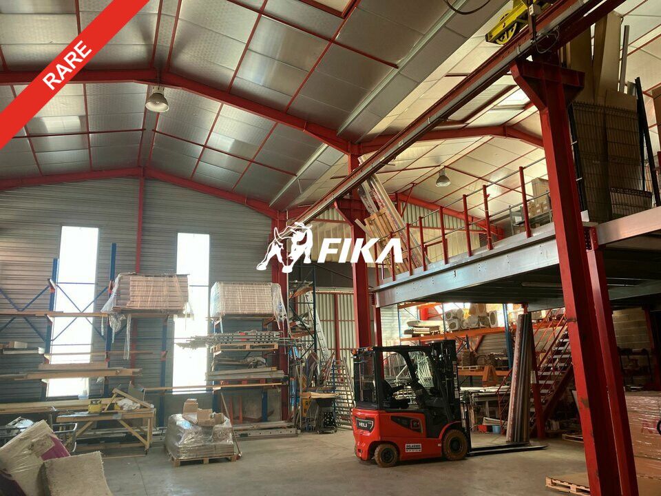 Vente local d''activites 645 m² non divisibles