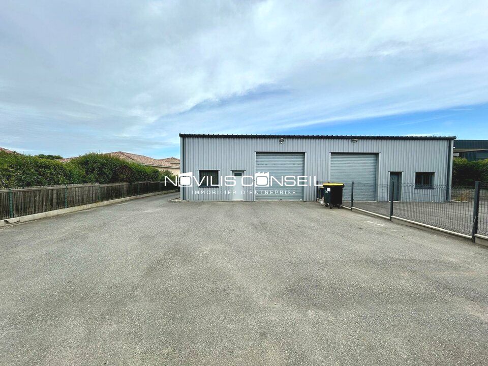 Location local d''activites 145 m² non divisibles