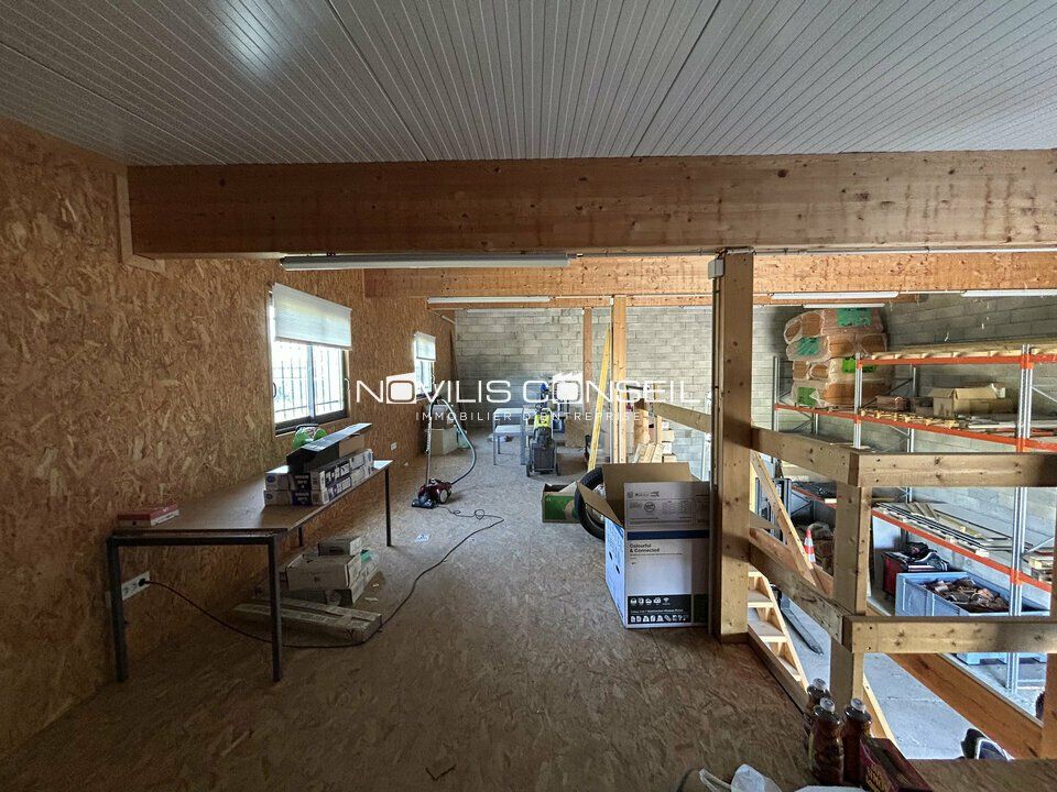 Location activité/entrepôt - 145 m²