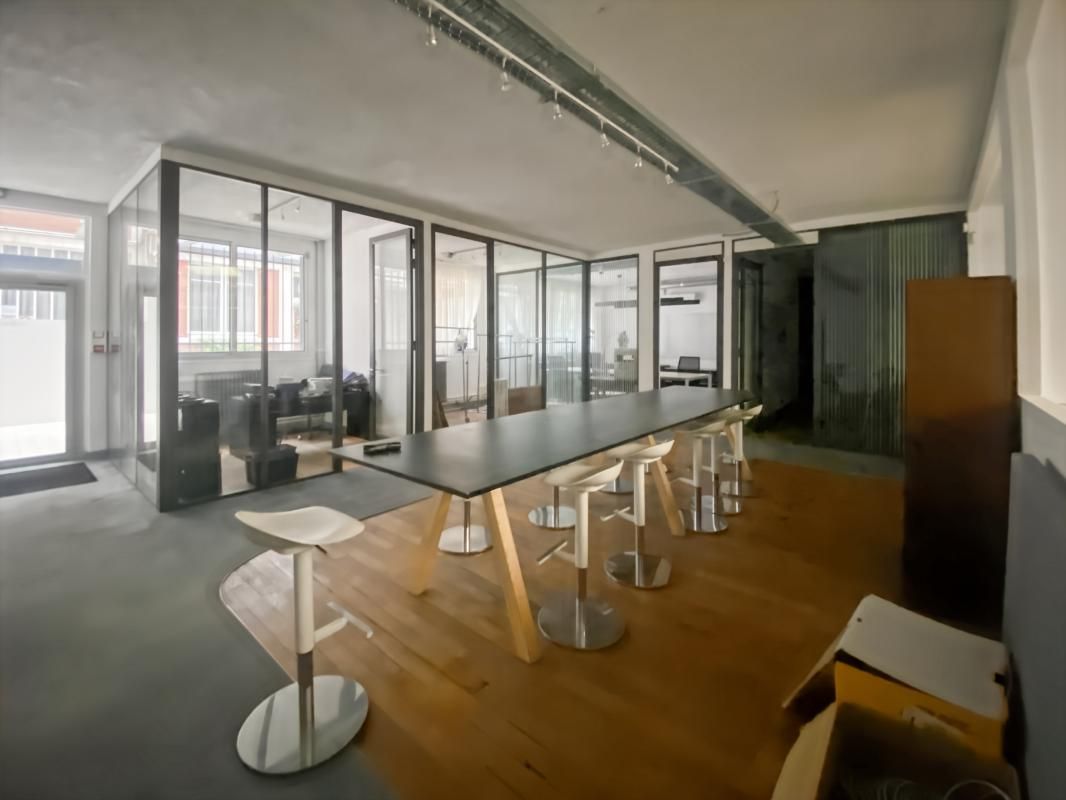 Location bureaux 400 m² non divisibles