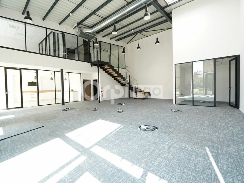 Location bureaux 271 m² non divisibles