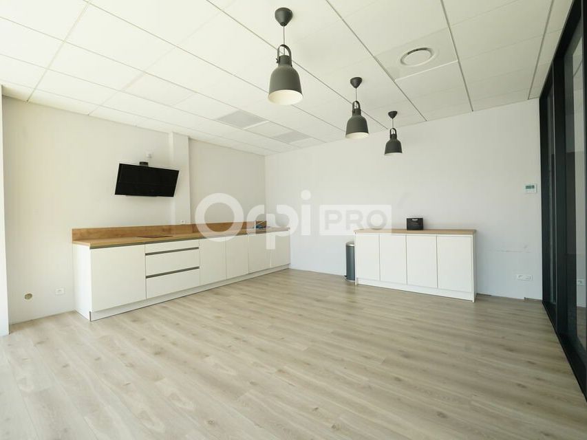 BUREAUX A LOUER - 271 m² - BRIGNAIS