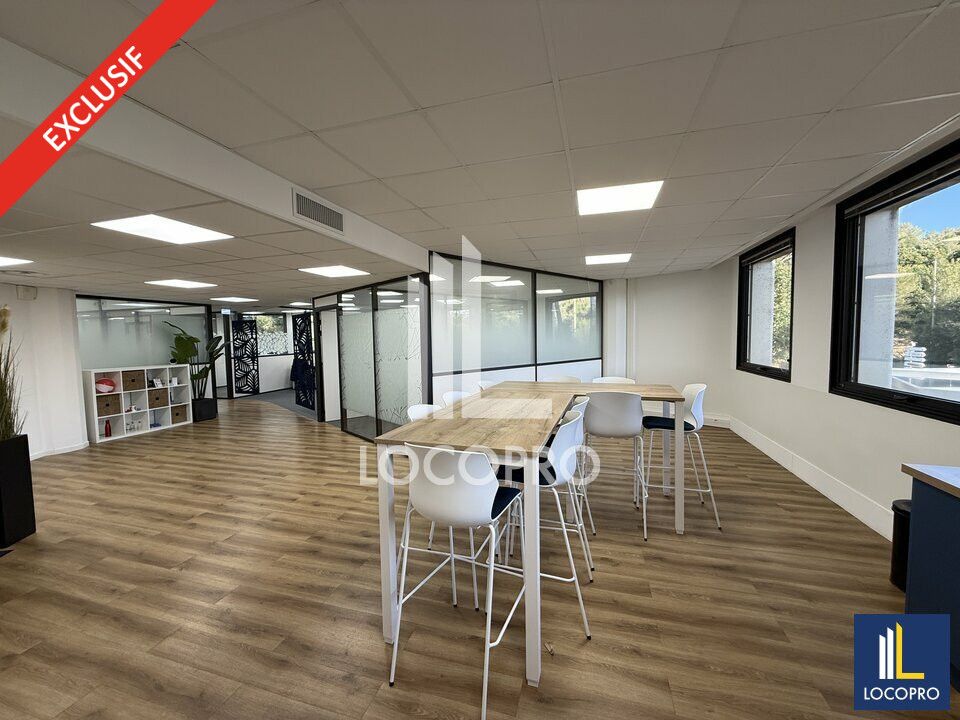Location bureaux 234 m² non divisibles
