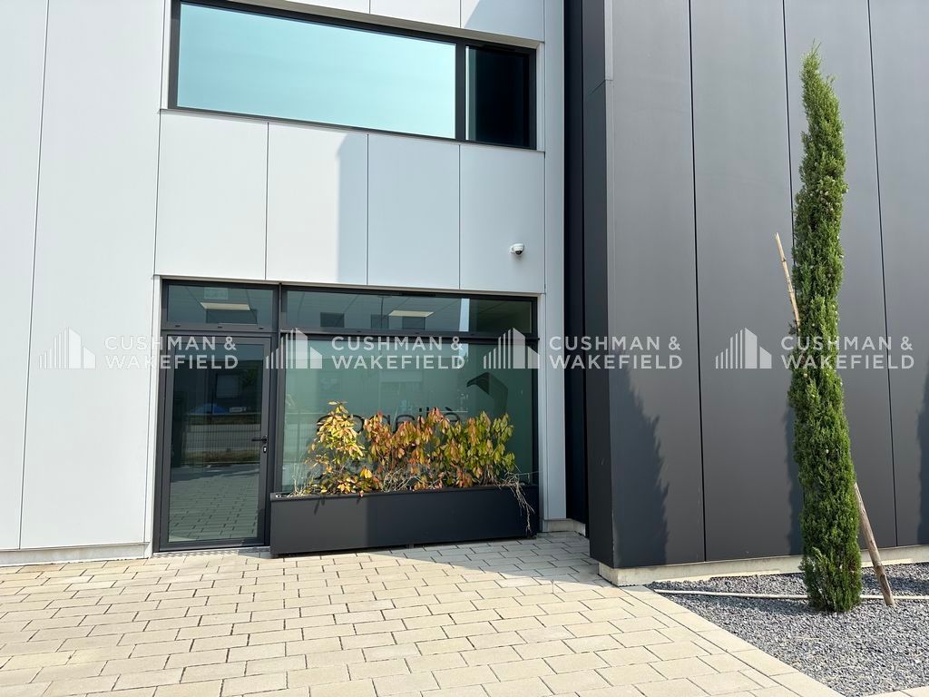 Location activités 320 m² non divisibles