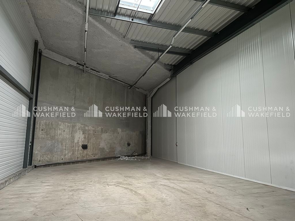 Location activités 200 m² non divisibles