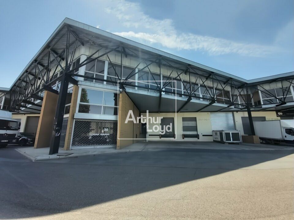Location local d''activites 1410 m² non divisibles