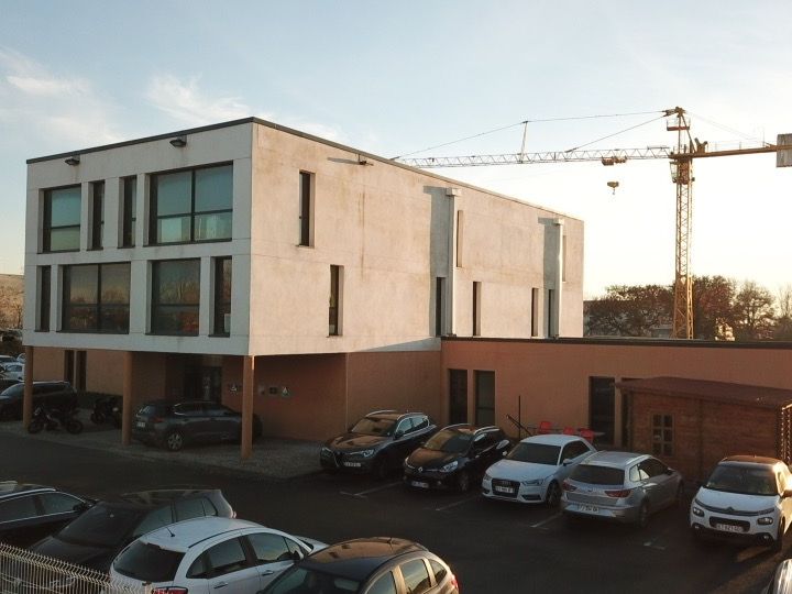 Location local 1500.00 m² à VILLENEUVE TOLOSANE