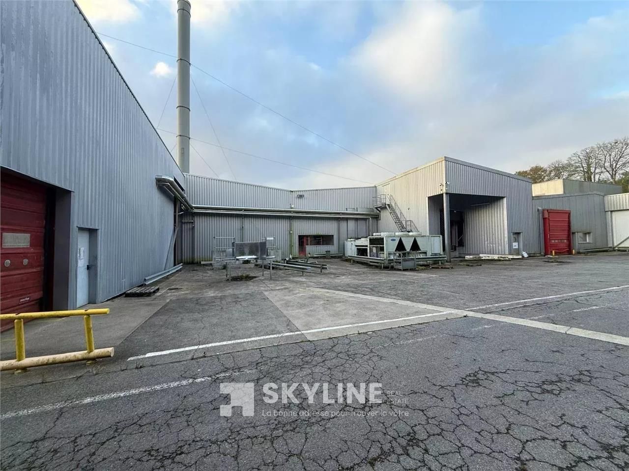 Vente local 800 m² à Quimper