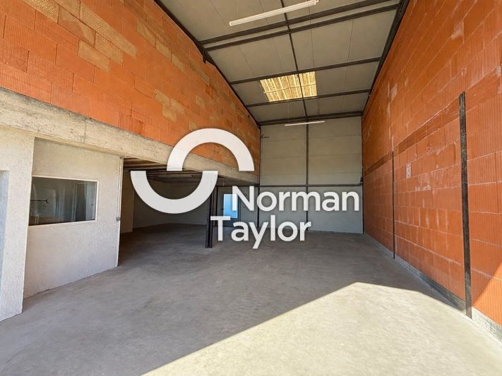 Location local d''activites 126 m² non divisibles